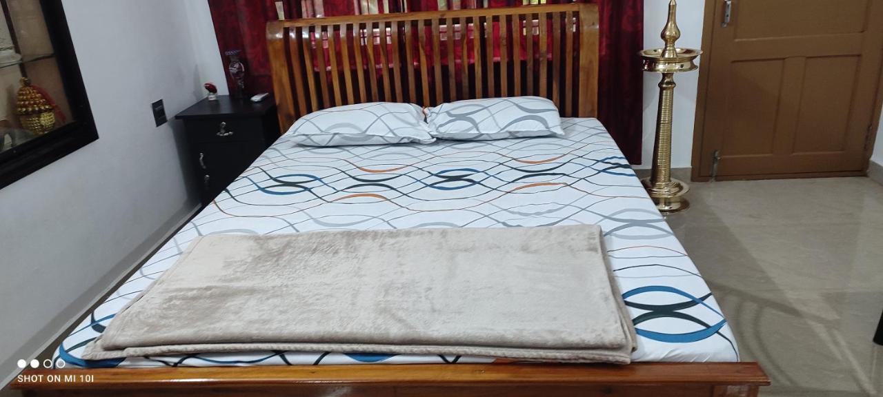 Vyshnavi Home Stay Thanniyam Kamer foto